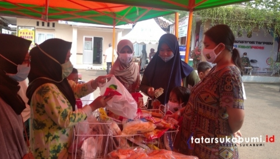Pasar Murah Rakyat di Kecamatan Kebonpedes Harga Dibawah Pasaran Ada 250 Paket Sayuran Gratis Setiap Hari