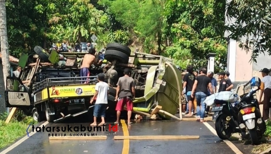 Tidak Kuat Menanjak Truk Tangki Kembali Meluncur Tabrak Pickup dan Rumah Warga di Cisolok Sukabumi