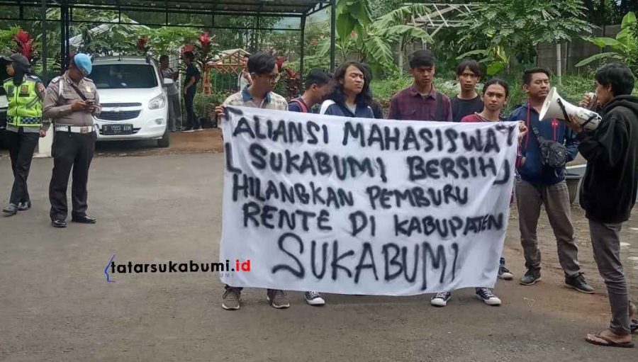 Mahasiswa Demo Dinas Ketahanan Pangan Kabupaten Sukabumi Masalah Lumbung Padi