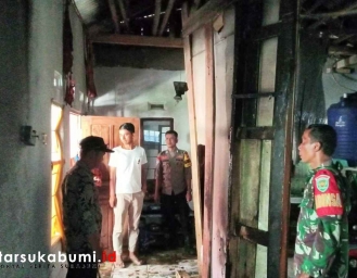 Polisi Evakuasi Bocah Dengan Luka Bakar Korban Kebakaran di Cidahu Sukabumi