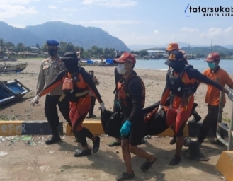 Tim SAR Evakuasi Jenazah Korban Setelah Dilaporkan 3 Hari Tenggelam di Palabuhanratu