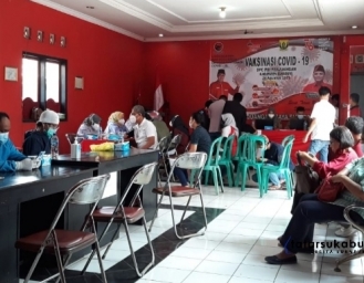 Mau Divaksin, PDI Perjuangan Sukabumi Buka Program Vaksinasi Gratis Berkelanjutan