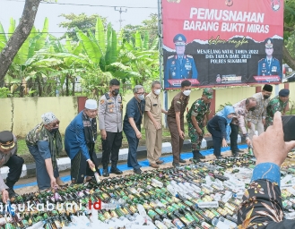 Jelang Natal dan Tahun Baru 6.655 Botol Miras Dimusnahkan Polres Sukabumi