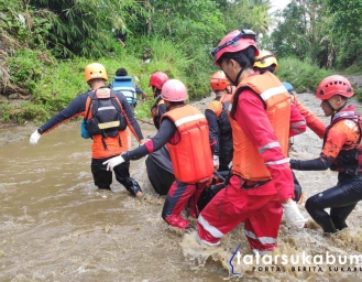 Dilaporkan Hanyut Jenazah Petugas Survey Jembatan Kementrian PUPR Dievakuasi Tim SAR