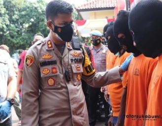 Polisi Bekuk 6 Tersangka Curanmor dengan TKP Cibadak dan Kecamatan Simpenan Sukabumi