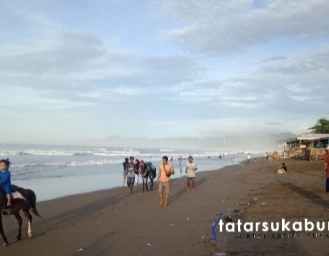 Pasca Banjir Rob Terjang Pesisir Pantai Palabuhanratu Sukabumi