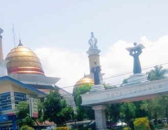 Masjid Agung Kota Sukabumi Tetap Dipakai Shalat Jumat Berjamaah